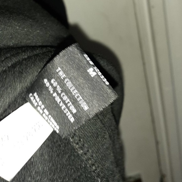 Black Basic Hooded Sweater M NWT - Picture 4 of 5